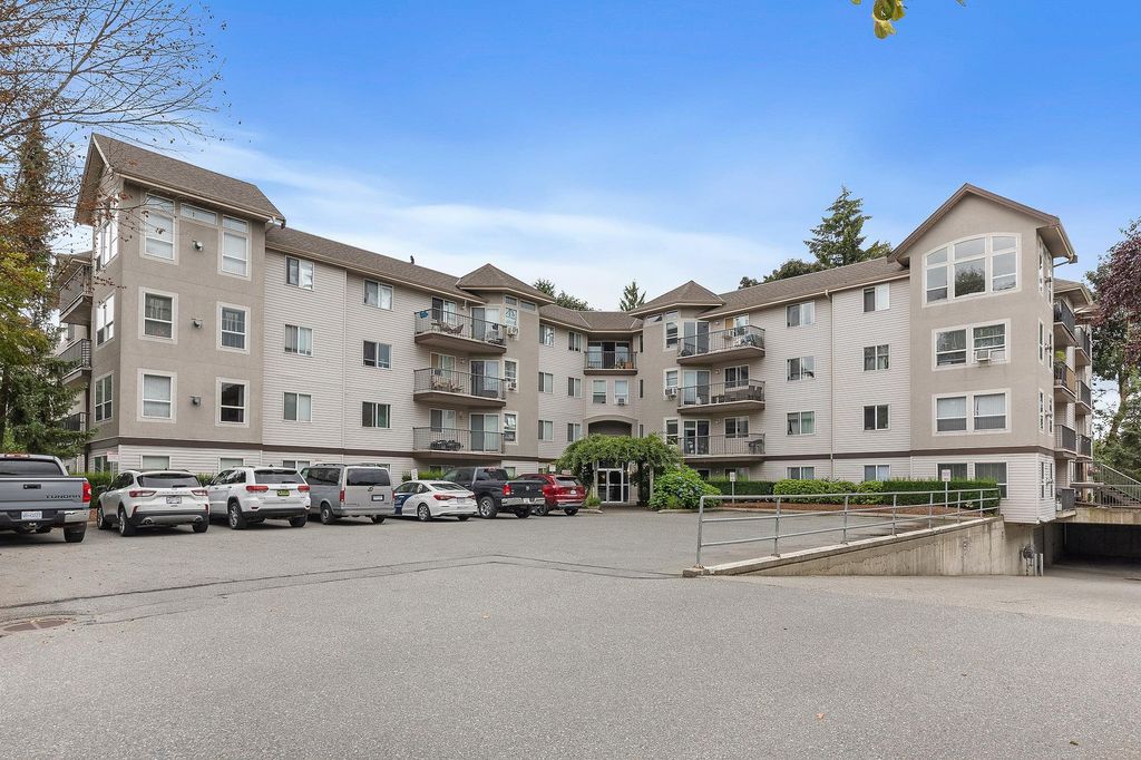 Photo of 33480 George Ferguson Way #408, Abbotsford, BC V2S 8G1 (MLS # R3148393)
