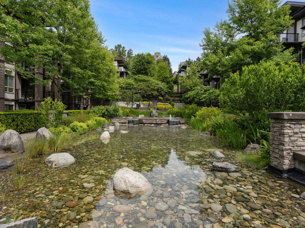 listing image 1106320477569881935