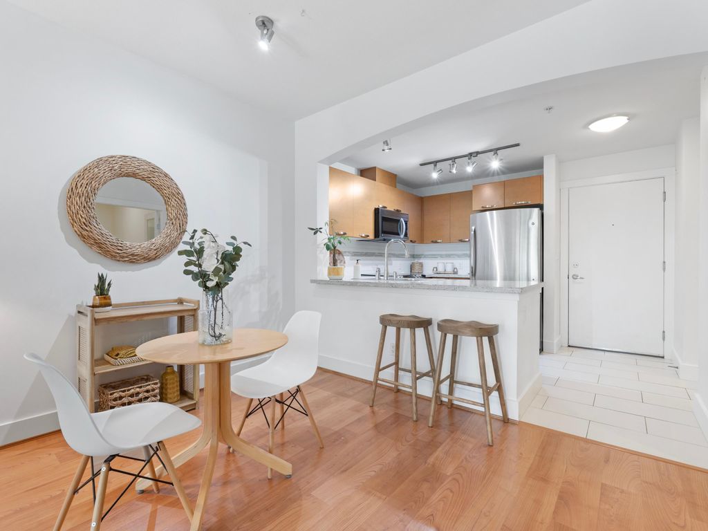 listing image 1107262664470475738