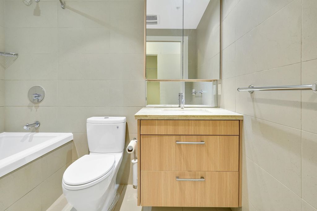 listing image 1104991958723965033