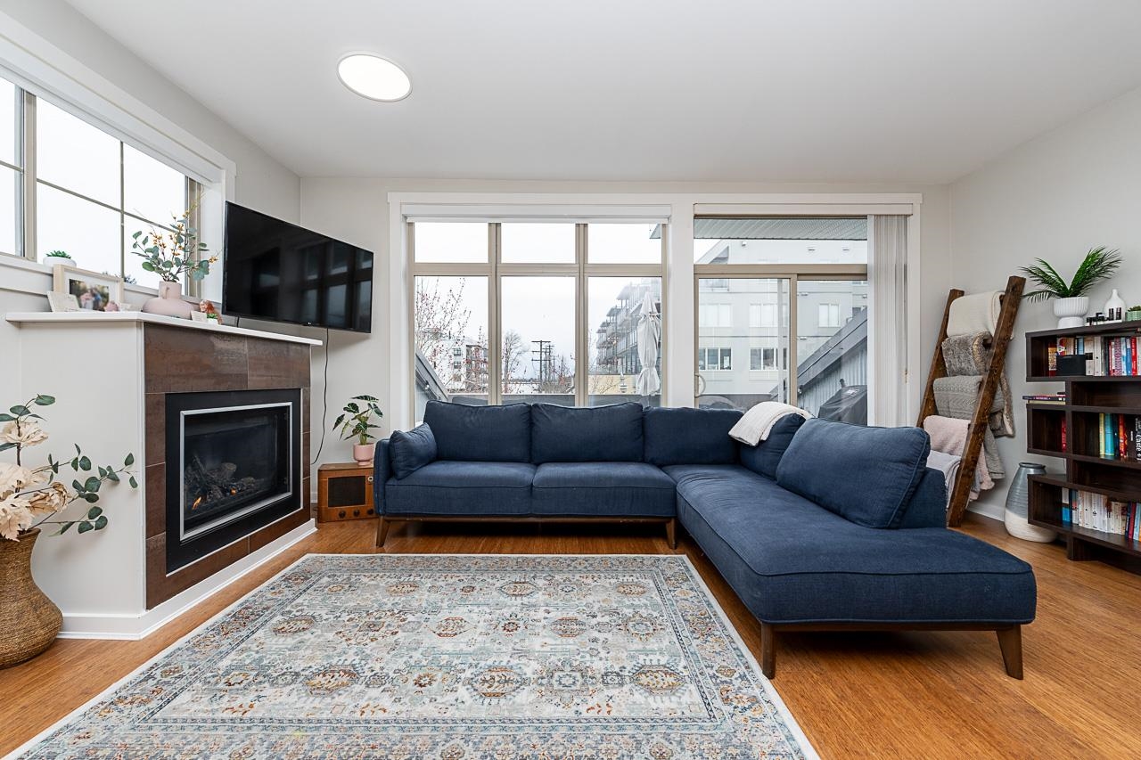 6111 London Road 220