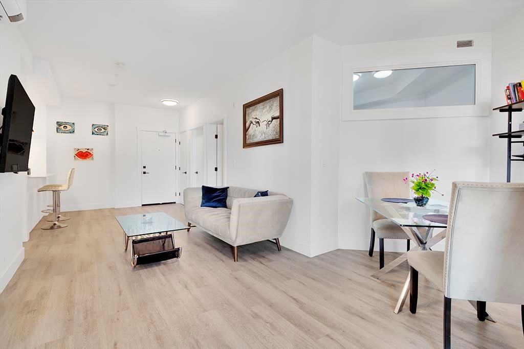 listing image 1108130817963999832