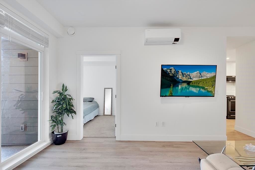 listing image 1101739487647928351