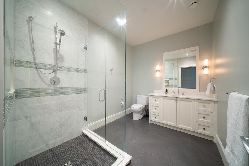 listing image 1105996343419709396