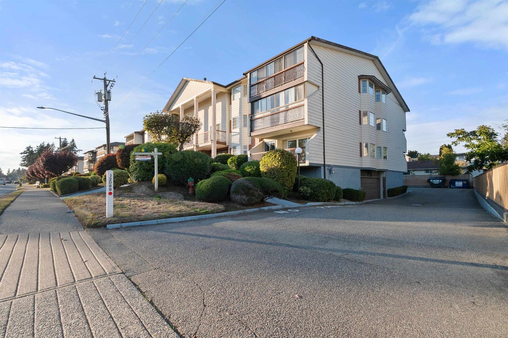 Photo of 32089 Old Yale Road #207, Abbotsford, BC V2T 2C8 (MLS # R3172633)