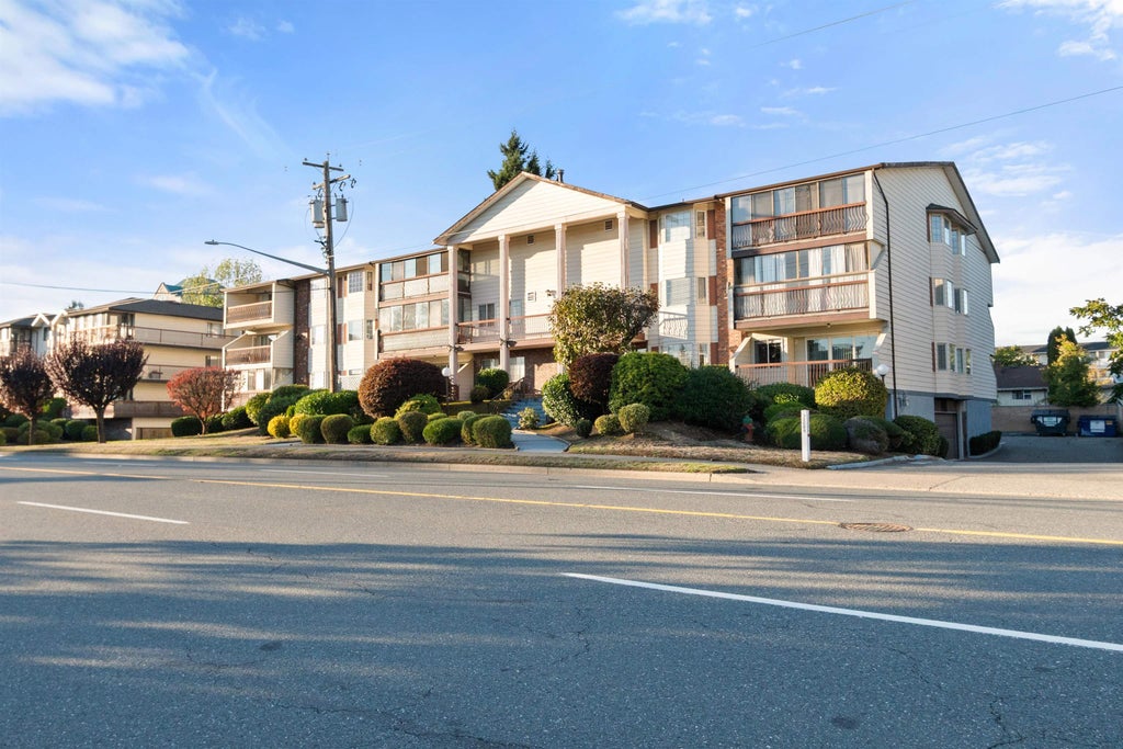 Photo of 32089 Old Yale Road #207, Abbotsford, BC V2T 2C8 (MLS # R3172633)