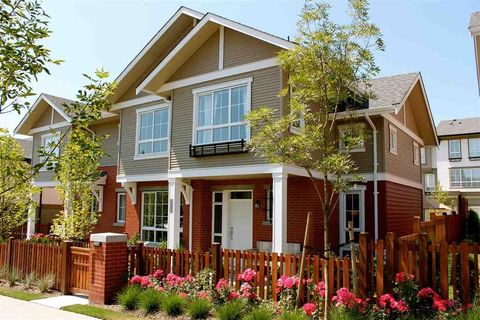 6893 195a Street Surrey BC V4N 6K3