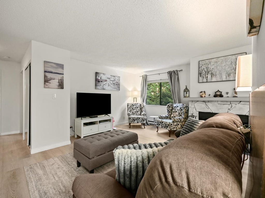 Photo of 7095 133b Street #202, Surrey, BC V3W 8A3 (MLS # R3149360)