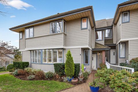 920 Citadel Drive 2 Port Coquitlam BC V3C 5X8