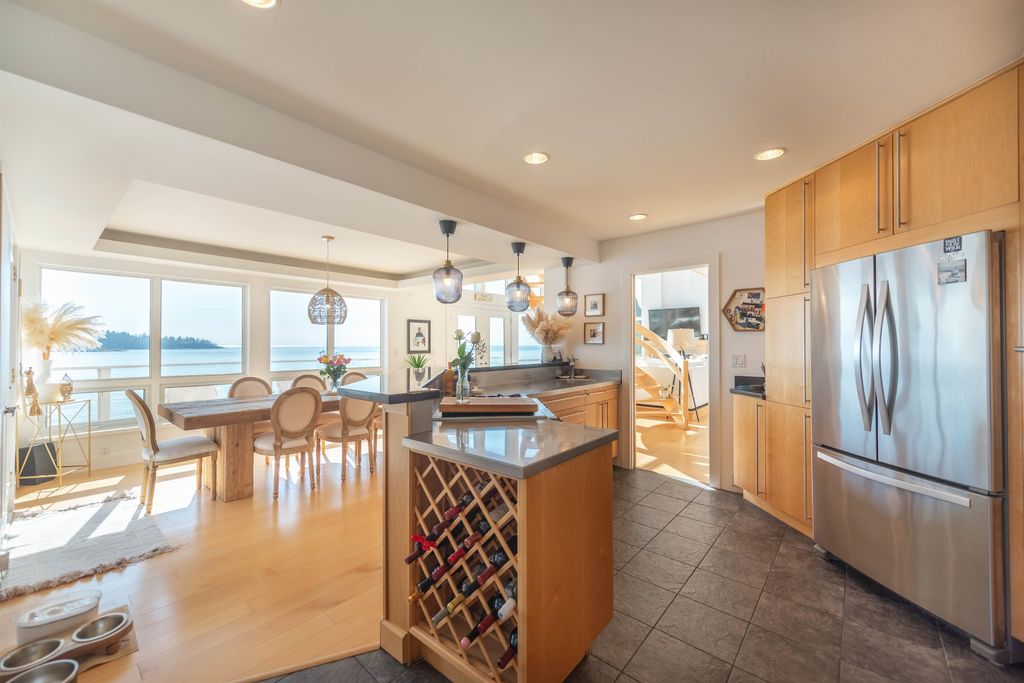 listing image 1109623600989665696