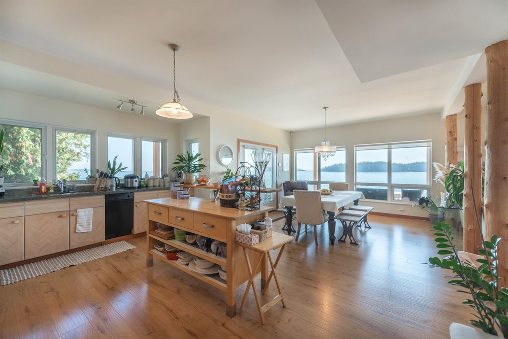 listing image 1109810359949268473