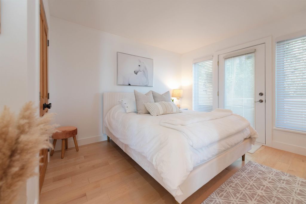 listing image 1104688333039497640