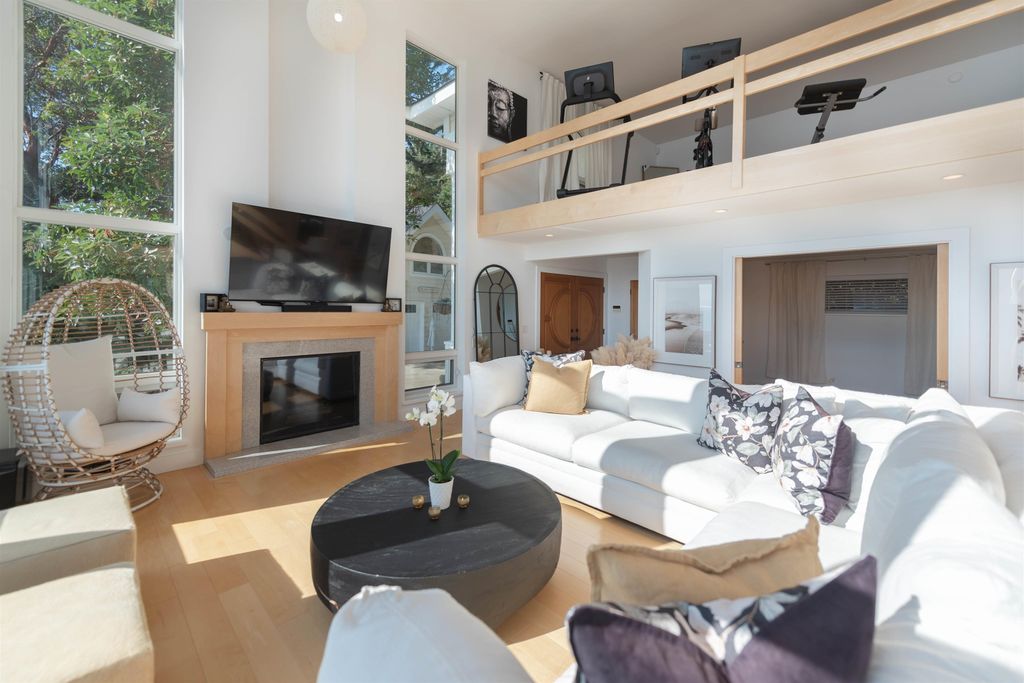 listing image 1106972900562092203