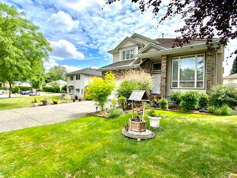 16072 96a Avenue Surrey BC V4N 3K8