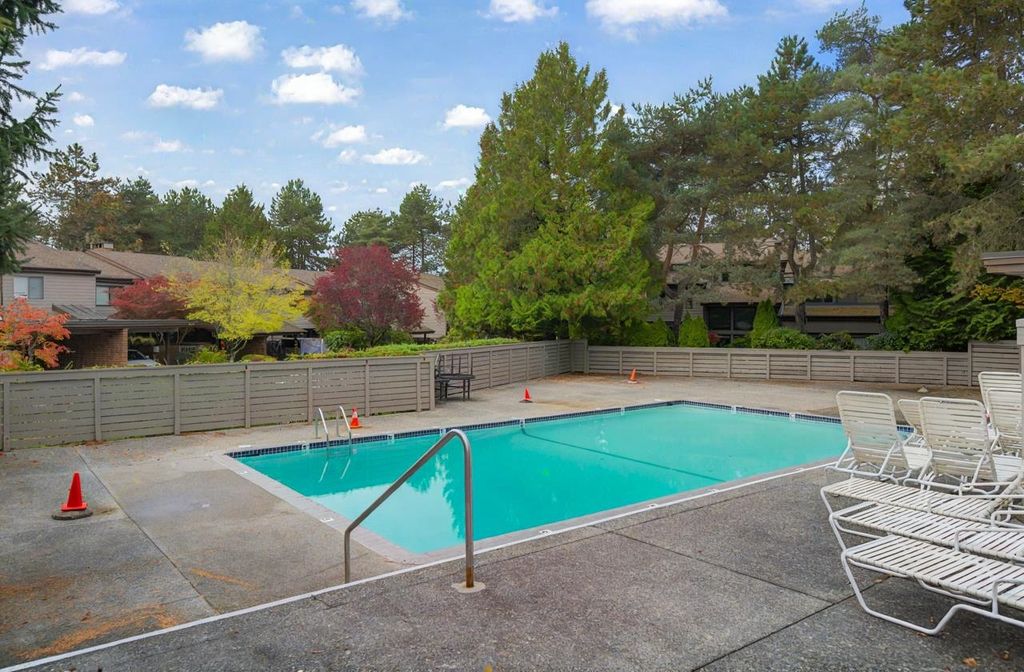 listing image 1105729056637206048