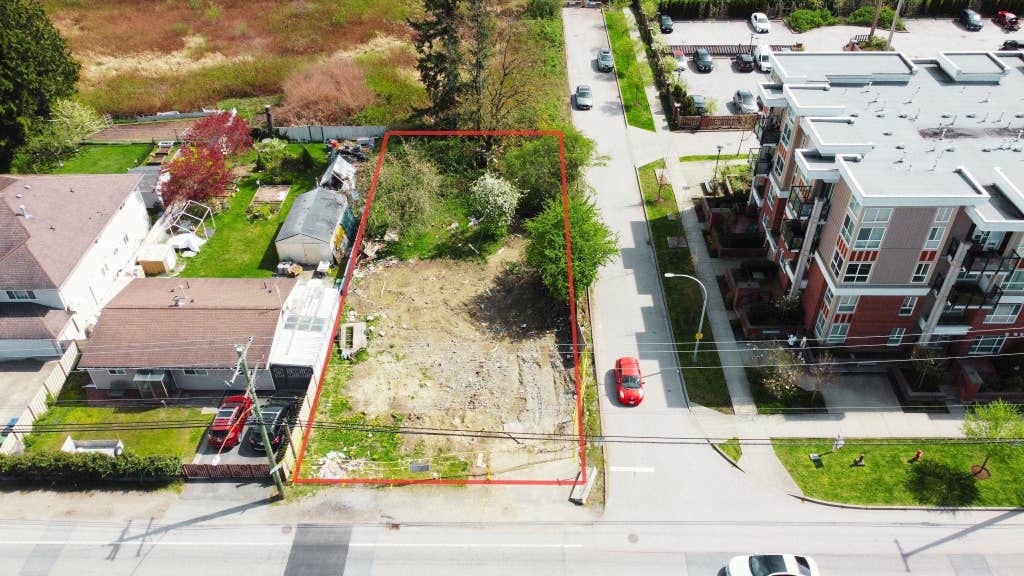 Photo of 10712 140 Street, Surrey, BC V3T 4N8 (MLS # R3157736)