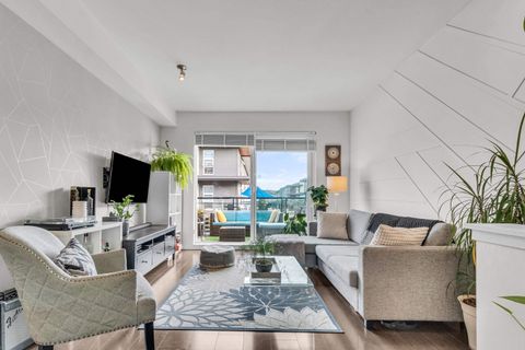 16223 23a Avenue 30 Surrey BC V3Z 6P4