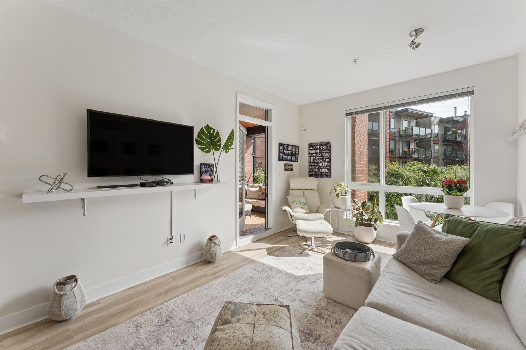 733 W 3rd Street 312