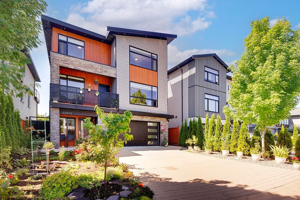 Photo of 23072 Cliff Avenue, Maple Ridge, BC V2X 7Z9 (MLS # R3138324)