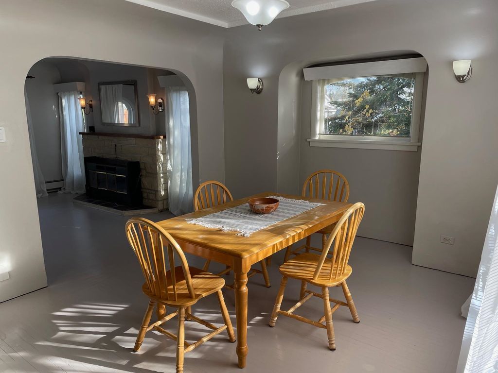 listing image 1107762659247104111