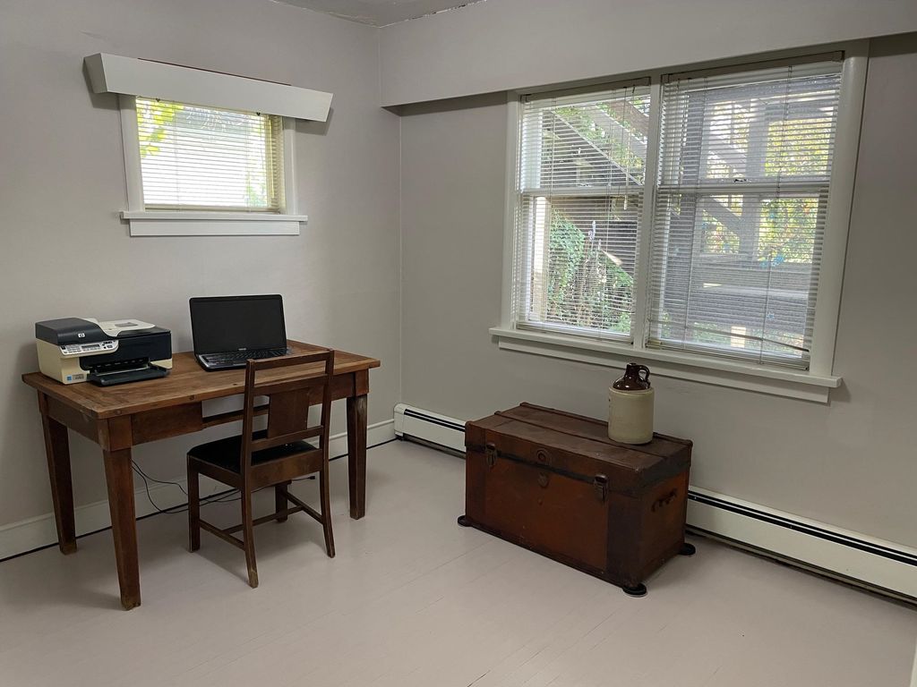 listing image 1107201862185261024