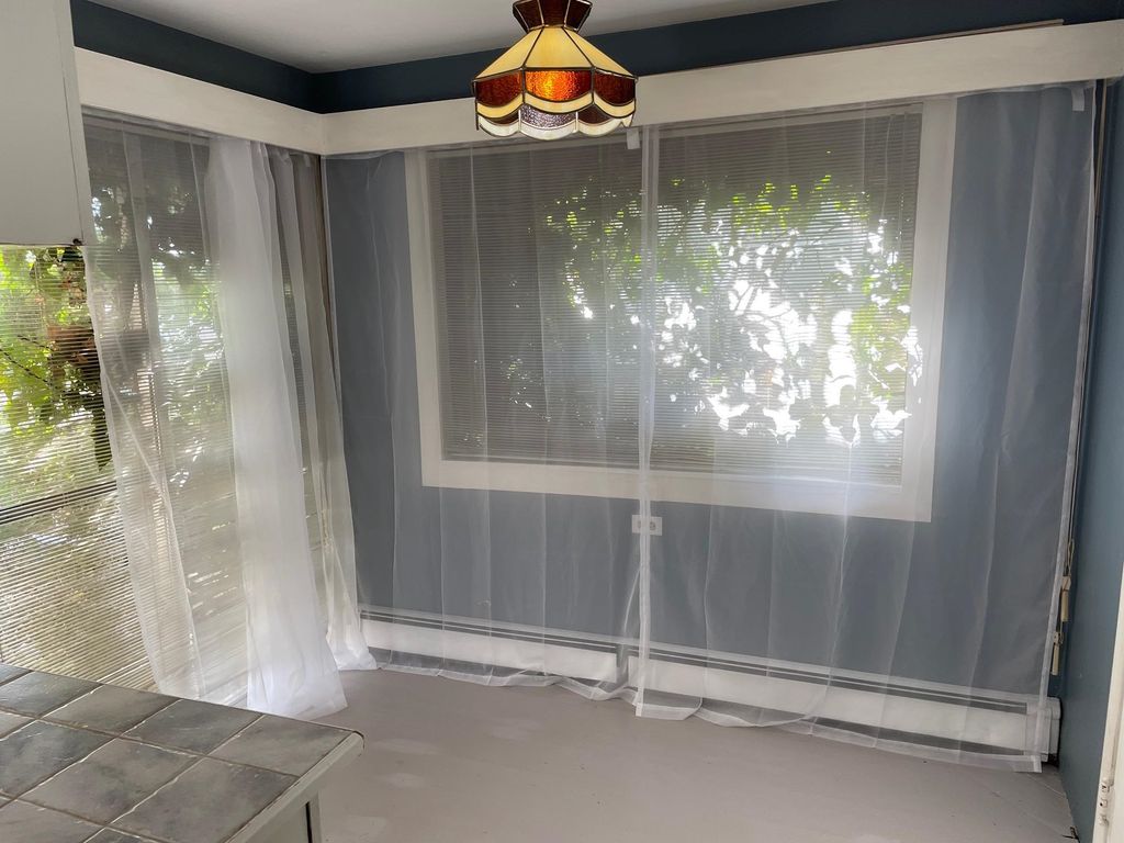 listing image 1101174613955177095