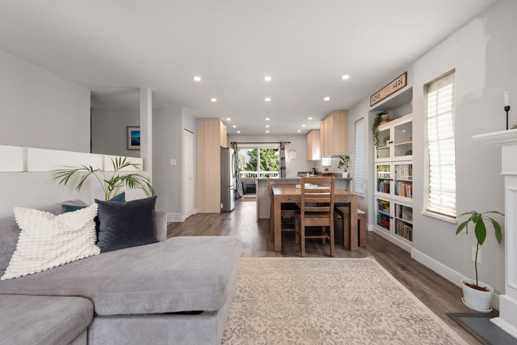 Photo of 20373 115 Avenue, Maple Ridge, BC V2X 9H5 (MLS # R3108927)