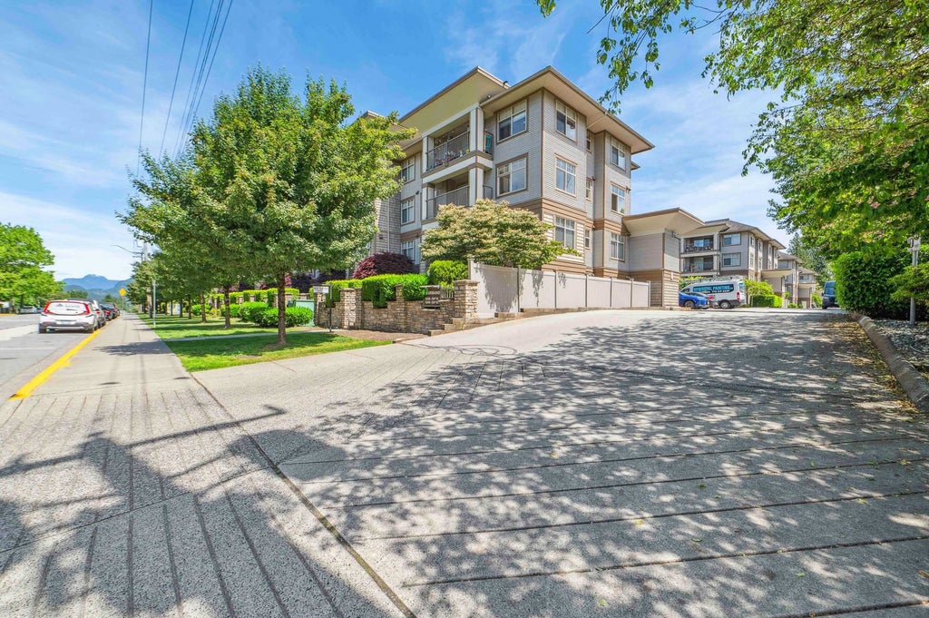 Photo of 12238 224 Street #111, Maple Ridge, BC V2X 8W5 (MLS # R3155487)