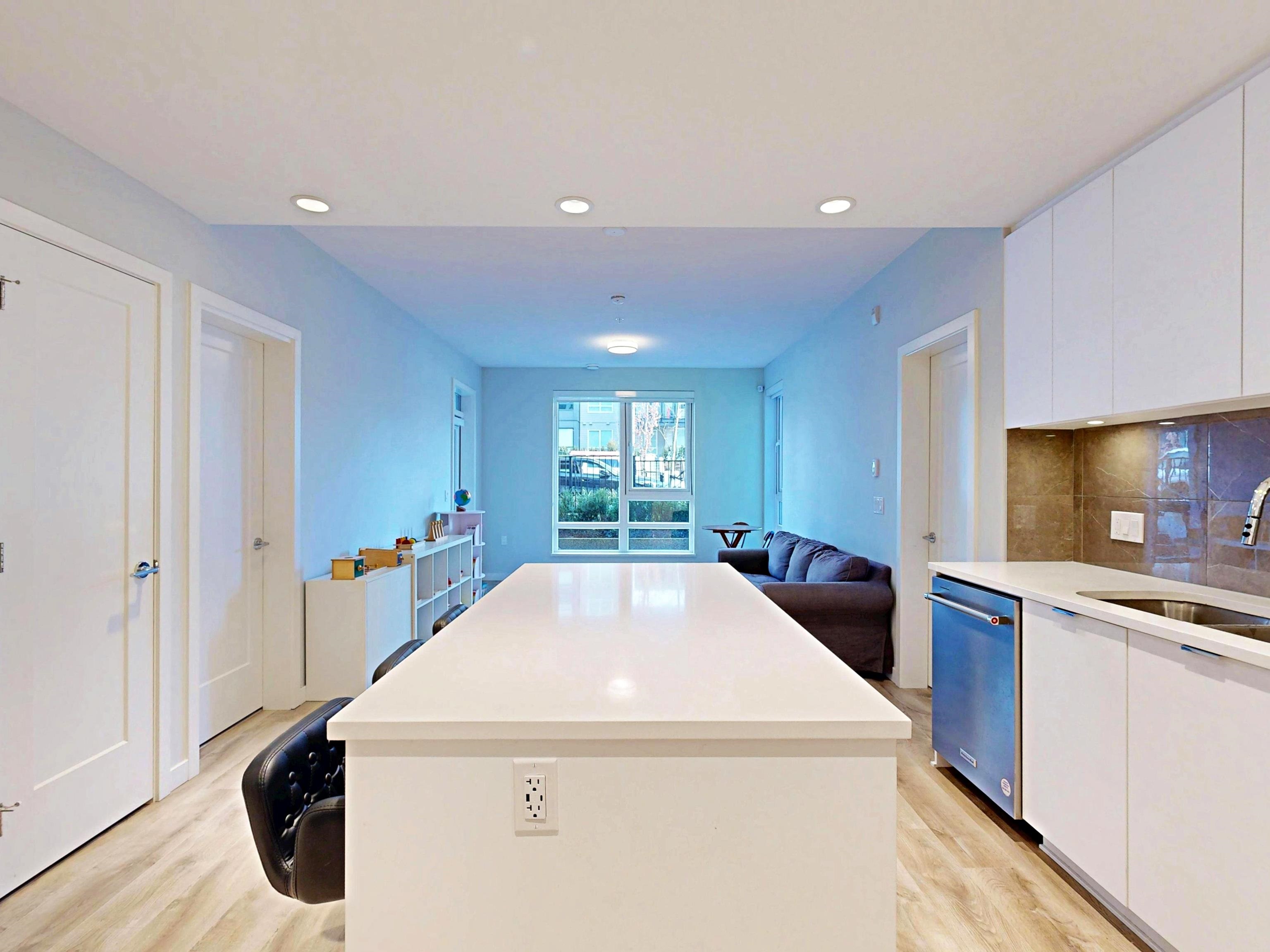 615 Cottonwood Avenue 208