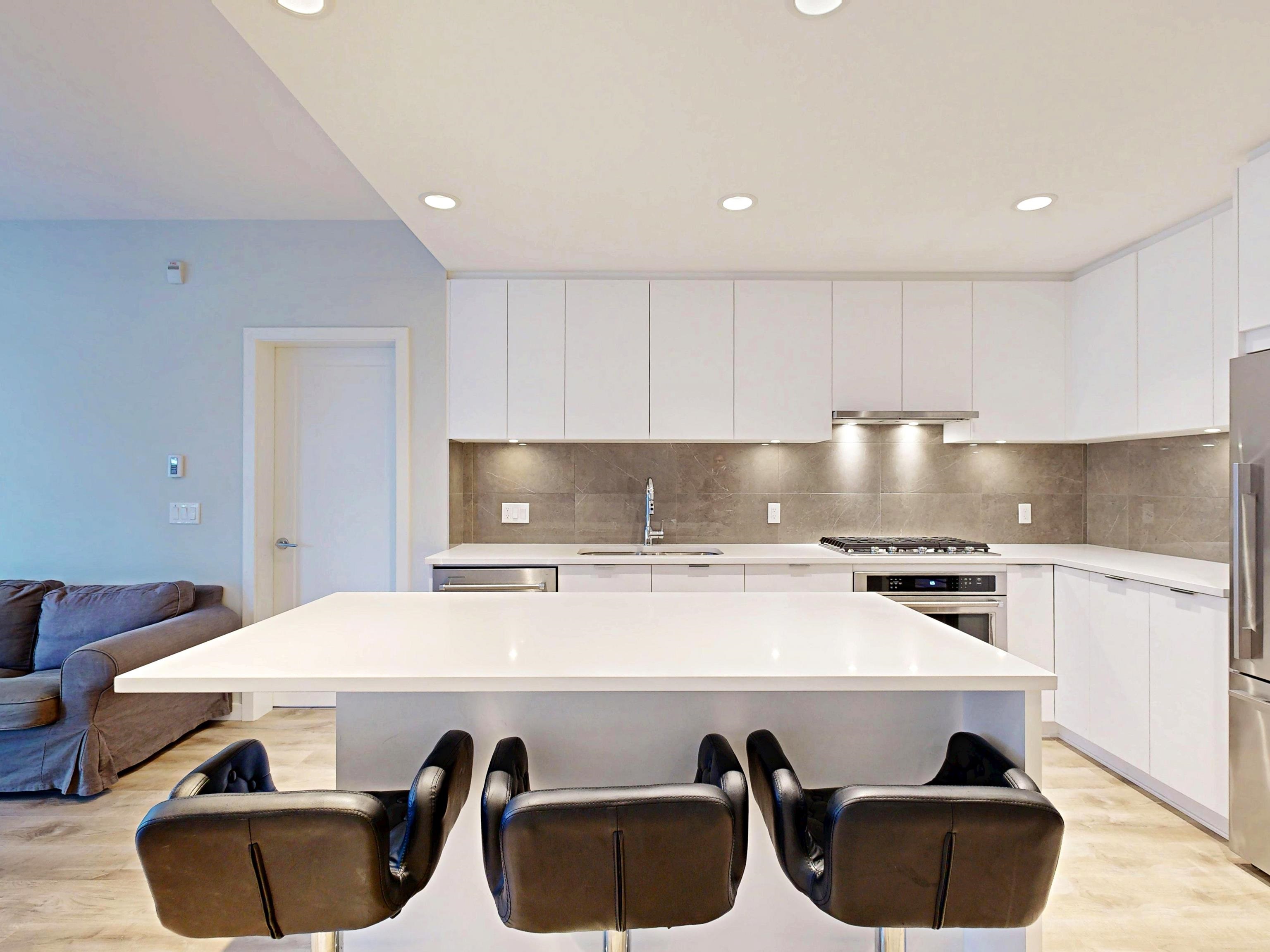 615 Cottonwood Avenue 208