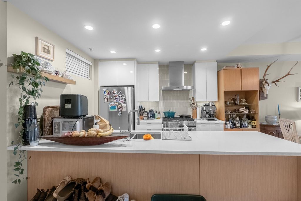 listing image 1106129193473015793