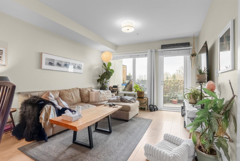 listing image 1102405156968412743