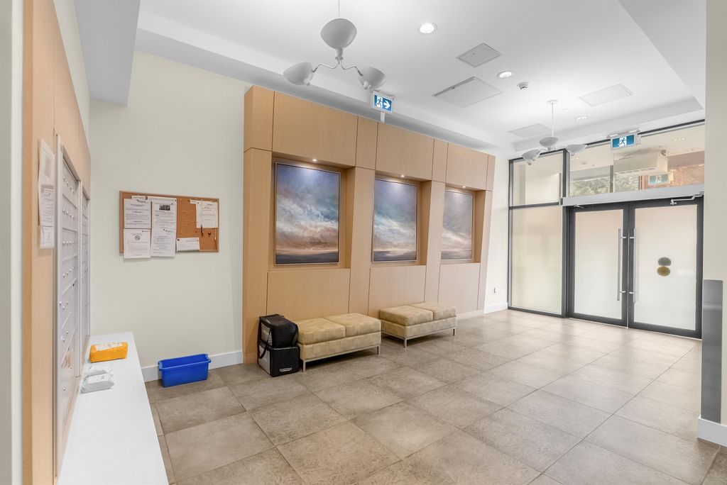 listing image 1108684547532932628