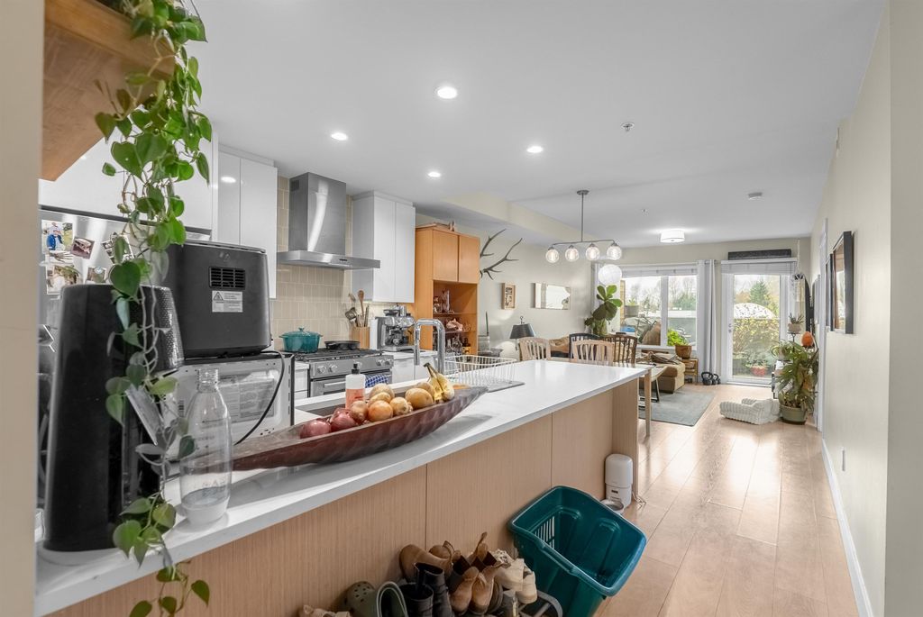listing image 1105834387823347542