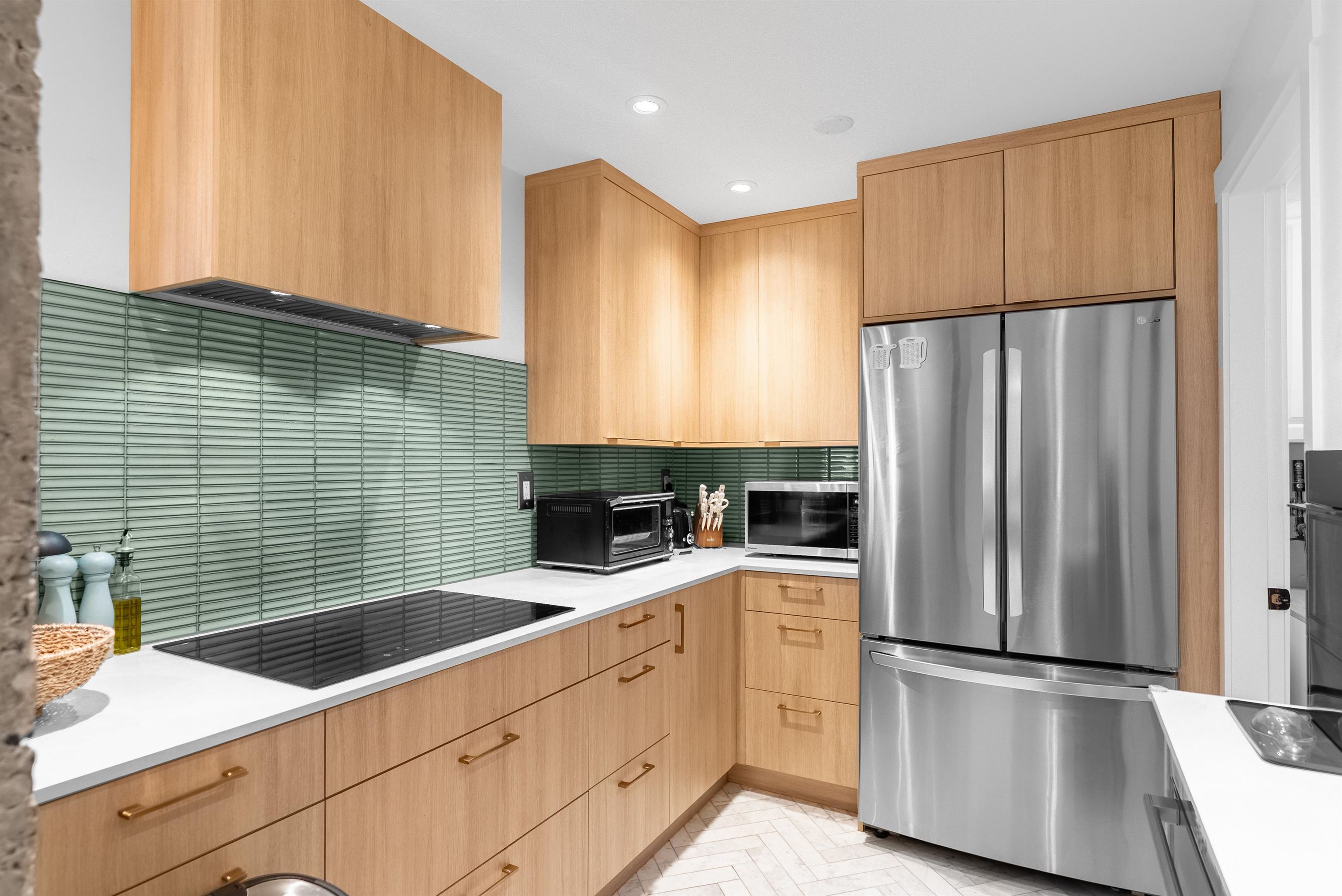 47 Agnes Street 1002