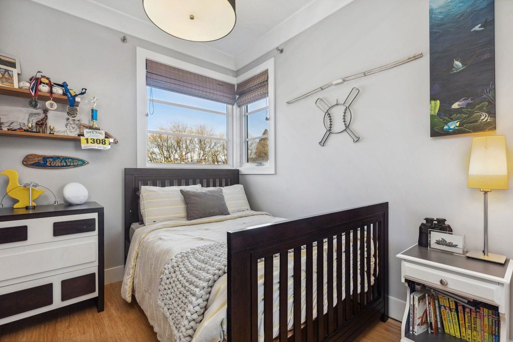 listing image 1103351284500510750