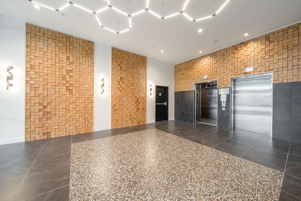 listing image 1109217986854855419