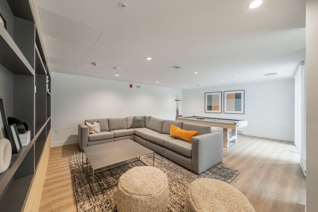 listing image 1105486000691832965