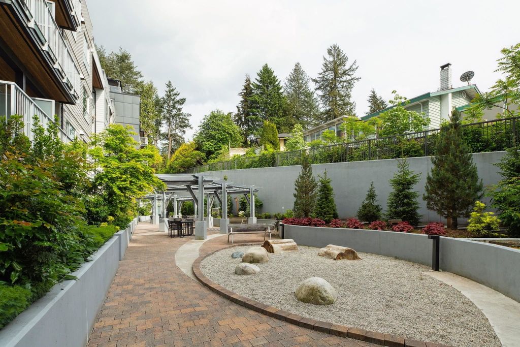 listing image 1106167809351707461