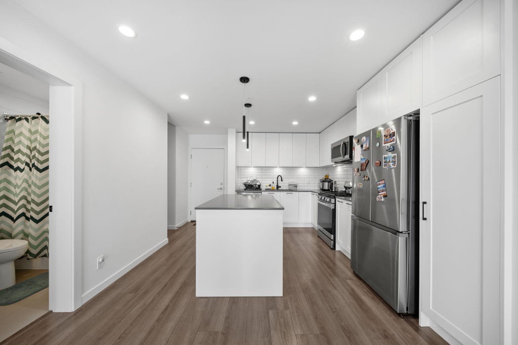 Photo of 20078 85 Avenue #B315, Langley, BC V2Y 3Z3 (MLS # R3149364)