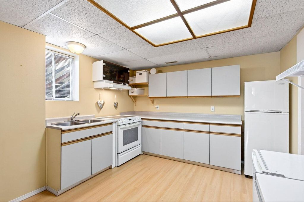 listing image 1109856077033738205