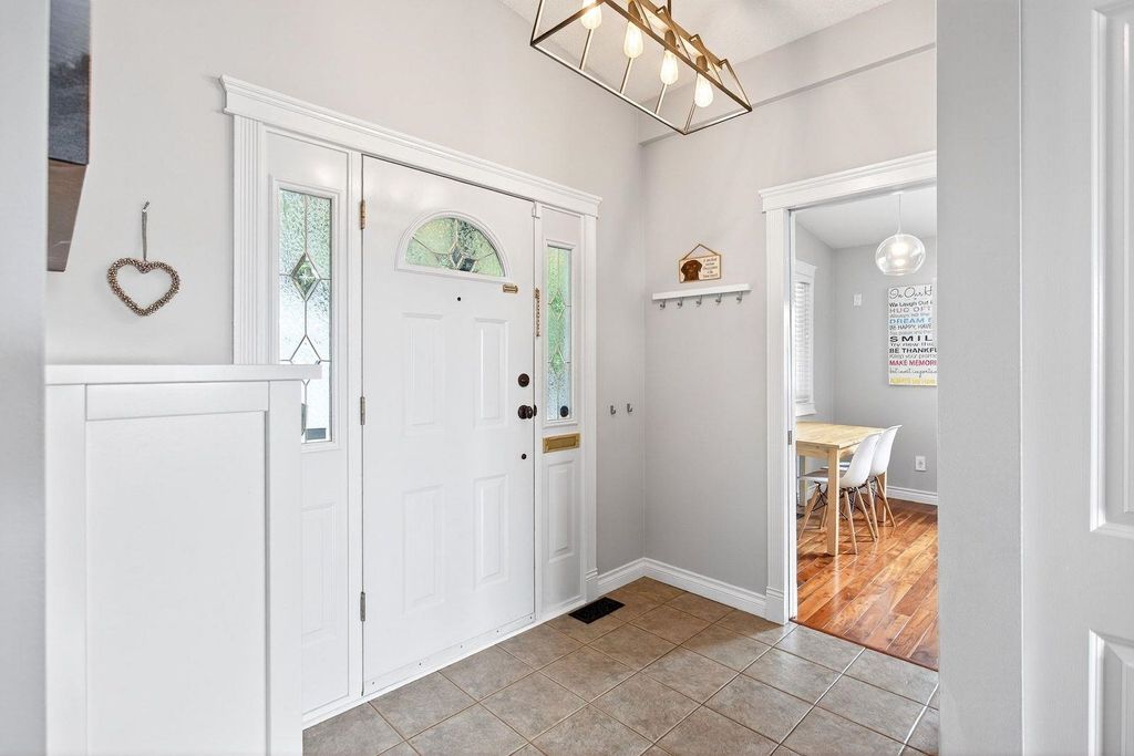 listing image 1106284730803305409