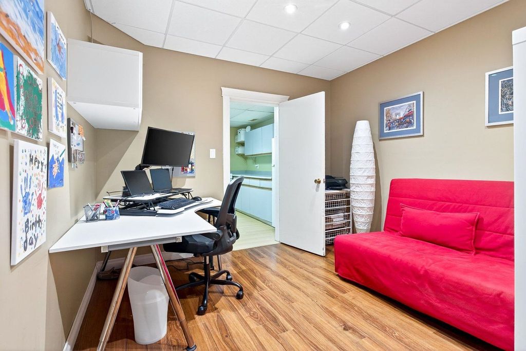 listing image 1104747835568471584