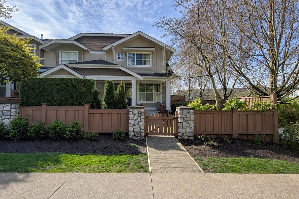 Photo of 20460 66 Avenue #17, Langley, BC V2Y 3B6 (MLS # R3112742)