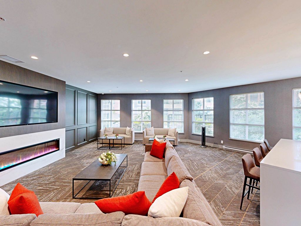 listing image 1100112008494713903