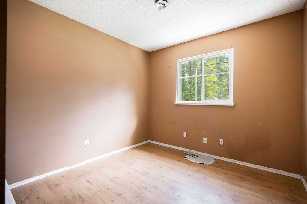 listing image 1100424325282641843