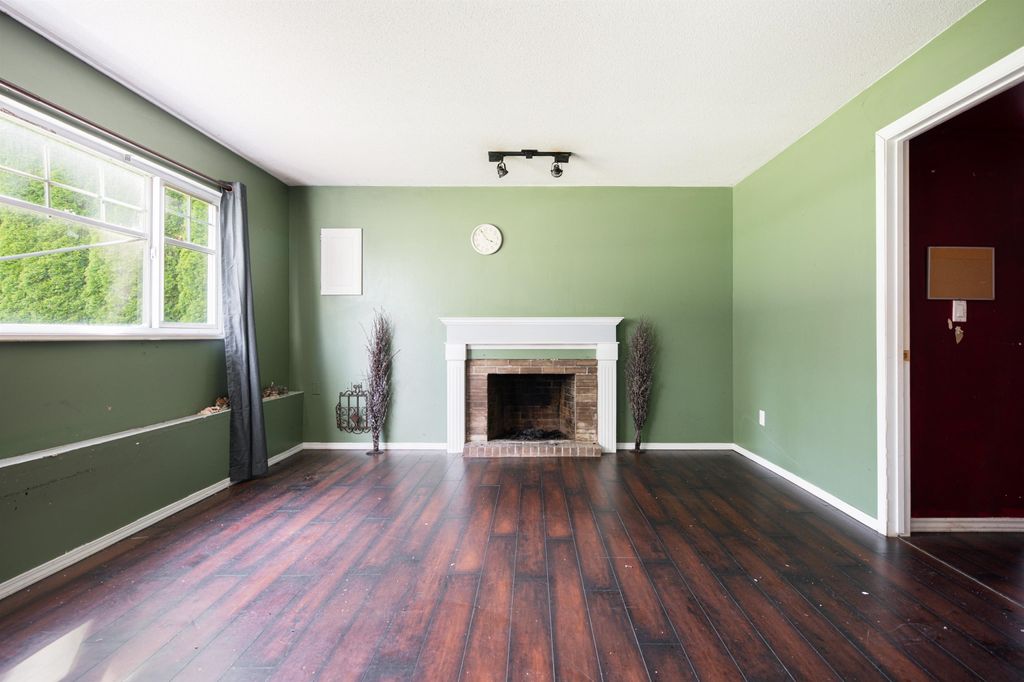 listing image 1100924716635213419