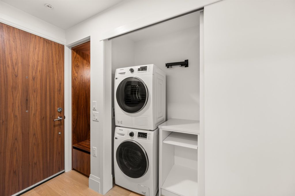 listing image 1108760098159412453