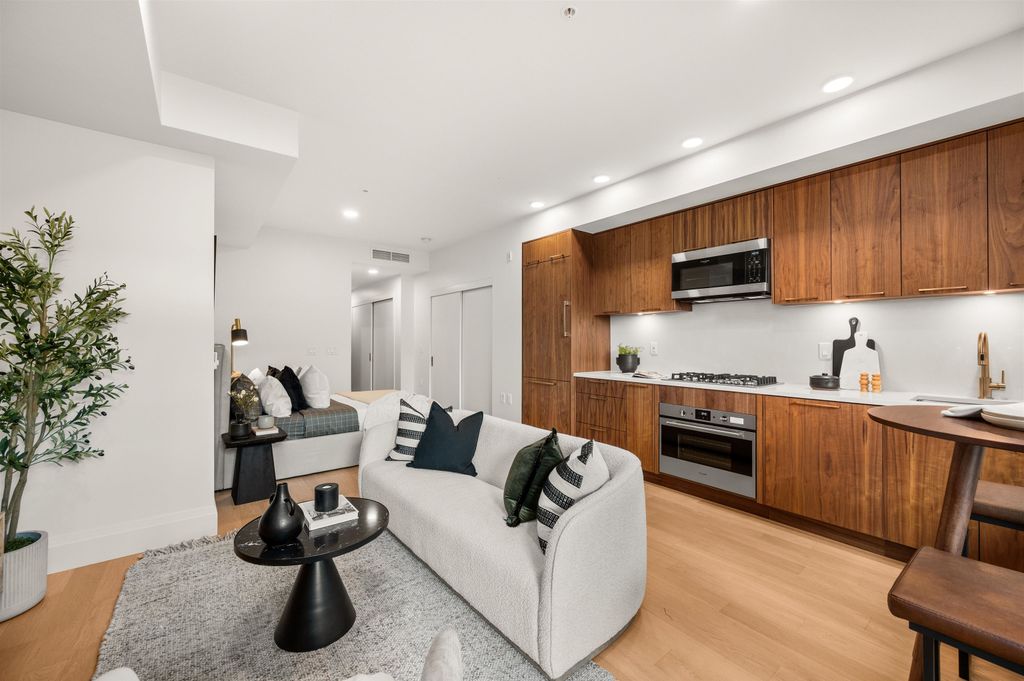 listing image 1103974007605834511