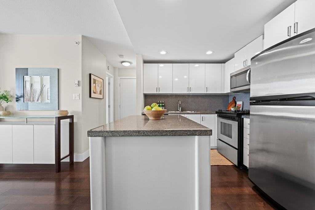 155 W 1st Street 1209